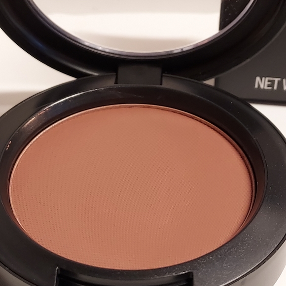 MAC Powder Blush *SWISS CHOCOLATE* - Picture 3 of 5